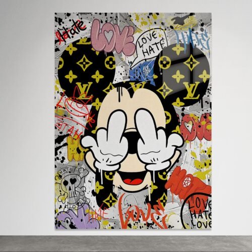 Pop art paveikslas su Mickey Mouse, Louis Vuitton raštais ir graffiti užrašais LOVE ir HATE